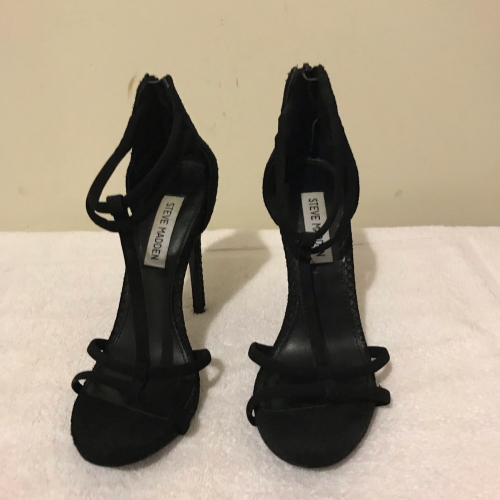 Zapatillas altas color negro, size 6, marca  Steve  madden